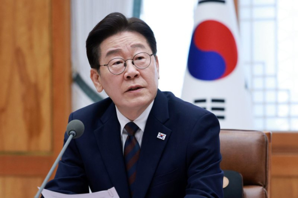 Lee says to swiftly introduce fuel price cap as Mideast crisis intensifies Lee says to swiftly introduce fuel price cap as Mideast crisis intensifies