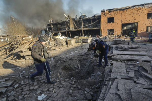 Russian attacks on Kyiv kill 4, injure at least 15