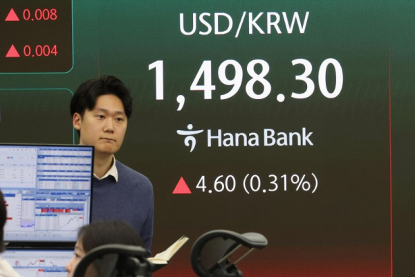 S. Korean currency slips to fresh 17-yr low against U.S. dollar amid Iran crisis
