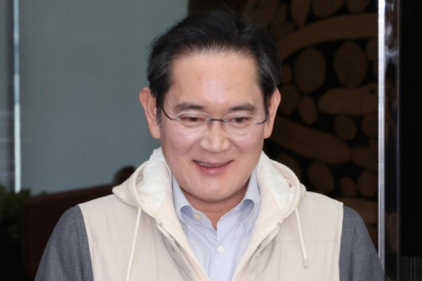 Samsung chief to meet Xi, discuss China investment