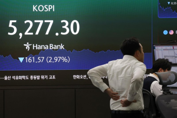 Seoul stocks dip nearly 3 pct amid escalating Middle East conflict