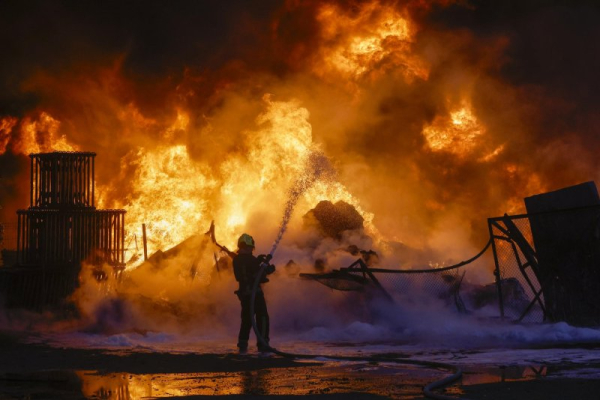 18 killed, 100 injured as Ukraine, Russia trade missile, drone attacks 18 killed, 100 injured as Ukraine, Russia trade missile, drone attacks