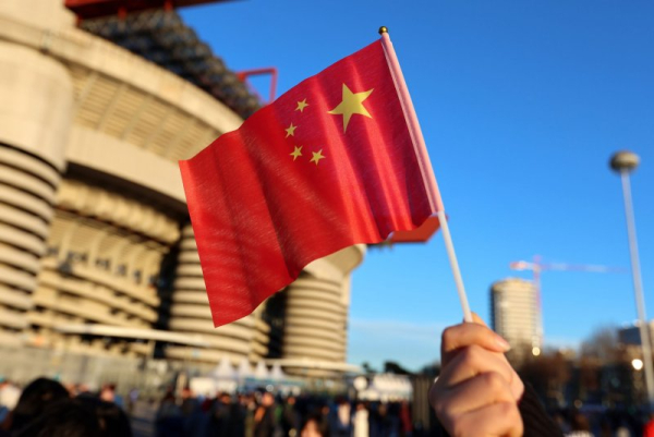 Ecuador awards China rights to develop largest gold mine