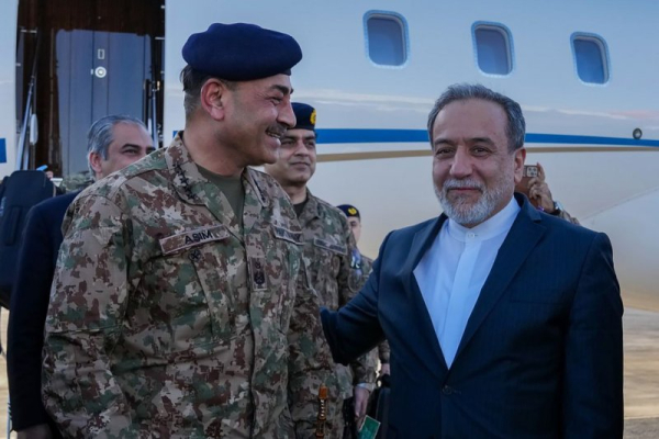 Iran says Strait of Hormuz is open; oil prices fall 10%