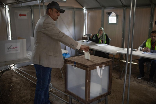 Palestinians in Gaza vote in first election in 20 years