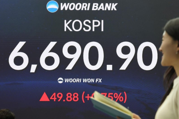 Seoul stocks end at fresh record high on revived hope for AI boom