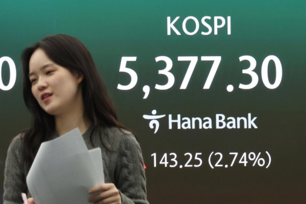 Seoul stocks rebound nearly 3 pct amid hopes for Hormuz Strait reopening