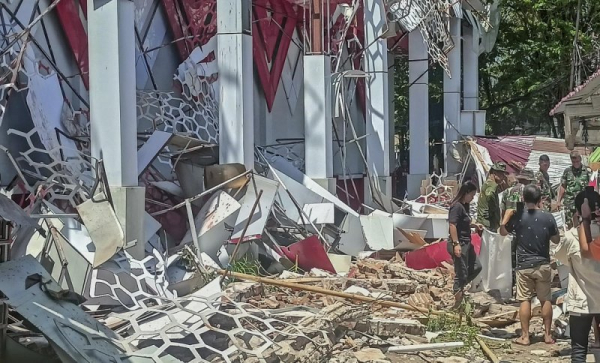 Strong undersea earthquake hits off Indonesia, killing one