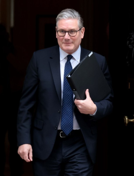4 ministers resign Cabinet as Britain's Starmer resists calls to quit