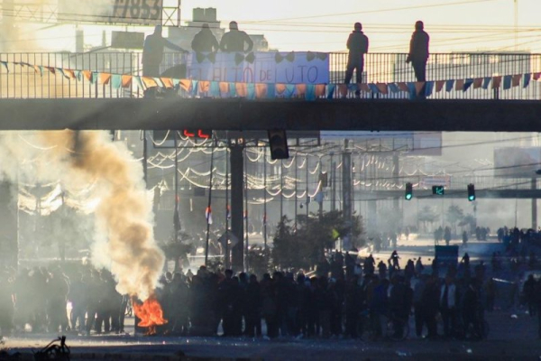 Bolivia protests escalate as U.S. backs Paz government Bolivia protests escalate as U.S. backs Paz government