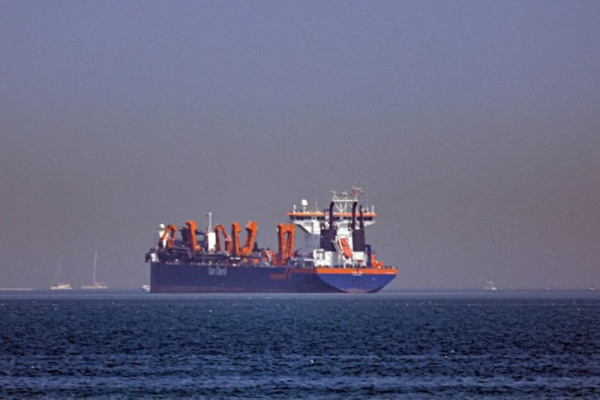 Iran threatens to attack U.S. forces if they try to free trapped ships