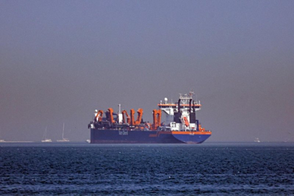 UAE plans second oil pipeline to bypass Strait of Hormuz UAE plans second oil pipeline to bypass Strait of Hormuz
