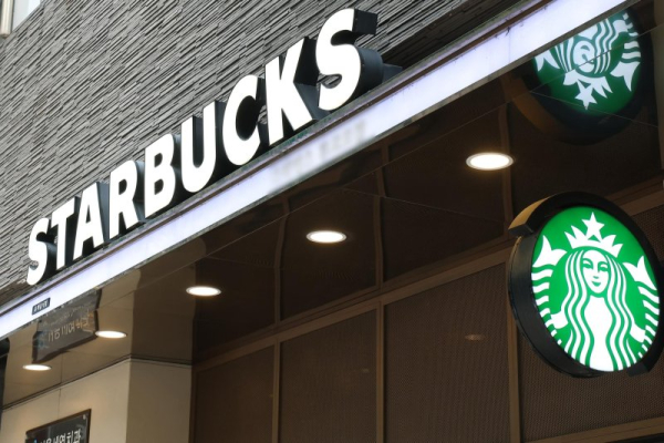 Veterans minister says Starbucks Korea should face public criticism, sanctions over controversial campaign Veterans minister says Starbucks Korea should face public criticism, sanctions over controversial campaign