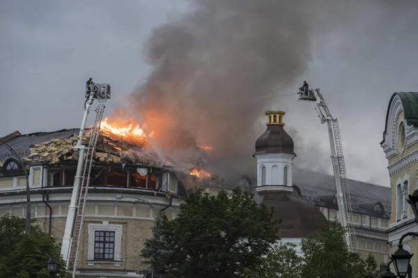At least 12 killed, dozens injured  as Russia, Ukraine trade strikes