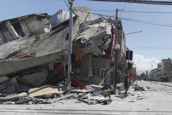 At least 19 killed, 134 injured in Philippine 7.8 magnitude quake At least 19 killed, 134 injured in Philippine 7.8 magnitude quake