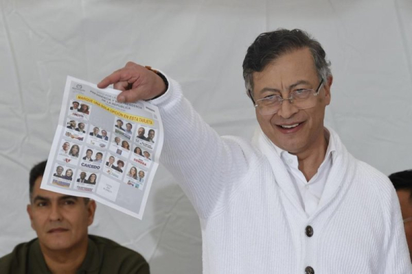 Colombian president faces suspension order amid election probe