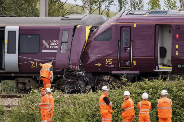 Driver dies in England train crash, 9 still critical Driver dies in England train crash, 9 still critical