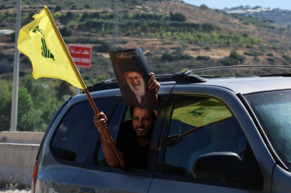Iran closes strait again because of Israel-Lebanon fighting