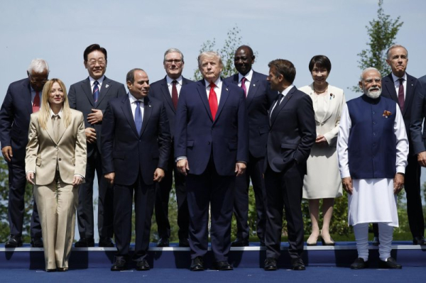 Italian diplomat cancels U.S. trip amid argument over Trump photo Italian diplomat cancels U.S. trip amid argument over Trump photo