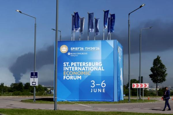 Ukraine hits St. Petersburg in overnight strikes Ukraine hits St. Petersburg in overnight strikes