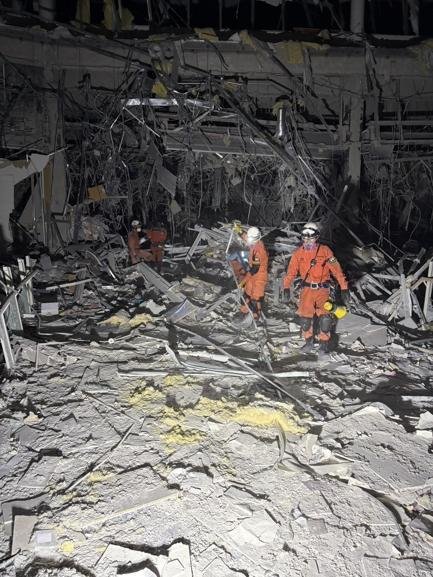 Kumamoto earthquake death toll climbs to 13; rescue efforts continue